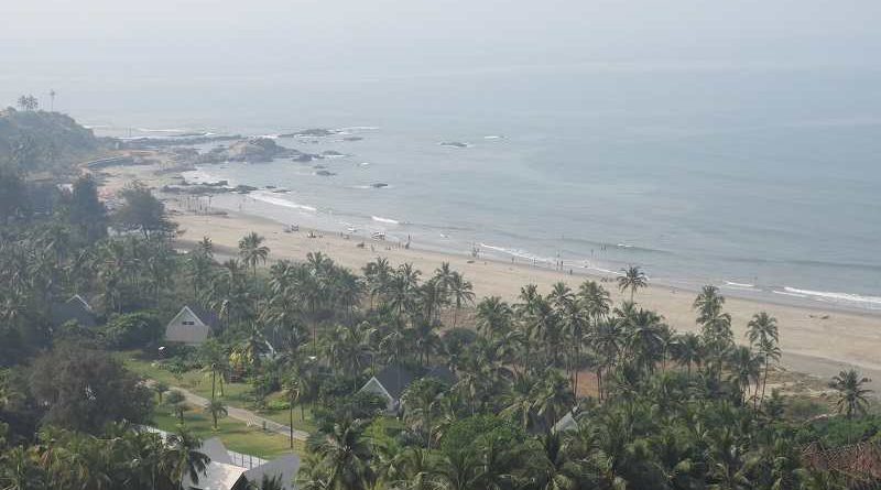 vagator beach view from chopara fort, pic clicked by super zoom camera